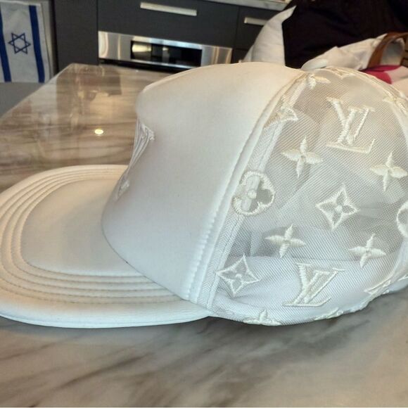 LOUIS VUITTON White Mesh Hat Large Size AUTHENTIC - Picture 4 of 16